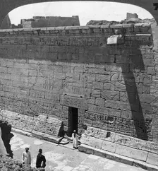 Scenes of battle and the chase carved on a wall at Medinet Habu, Thebes, Egypt 1905.Artist: Underwood & Underwood