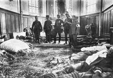 'Scenes de Guerre; L'ennemi abandonne aussi des ambulances 1914. Creator: Unknown