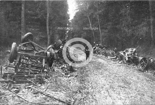 'Scenes de Guerre; Sur la route de Soissons a Villers-Cotterets', 1914. Creator: Unknown.