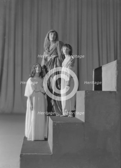 Scenes from Aedipus, a play by Augustin Duncan, between 1915 and 1921. Creator: Arnold Genthe.