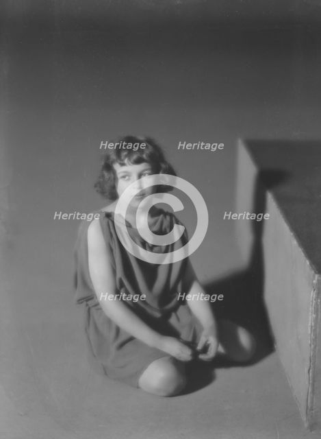 Scenes from Aedipus, a play by Augustin Duncan, between 1915 and 1921. Creator: Arnold Genthe.