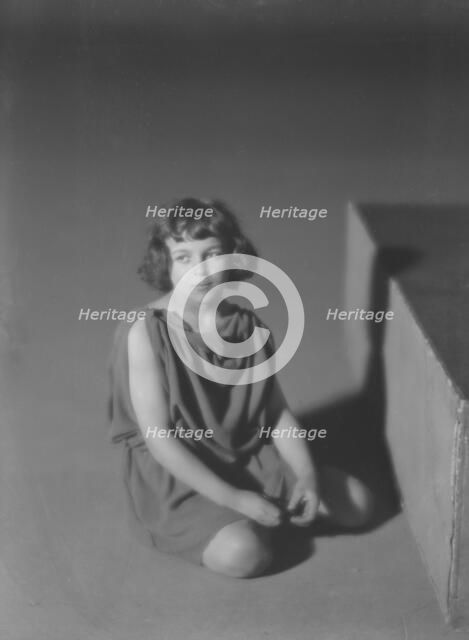 Scenes from Aedipus, a play by Augustin Duncan, between 1915 and 1921. Creator: Arnold Genthe.