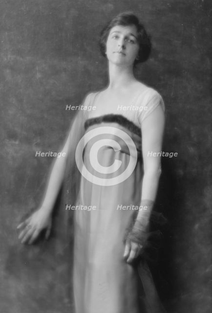 Schaffer, Edward, Mrs., portrait photograph, 1915. Creator: Arnold Genthe.