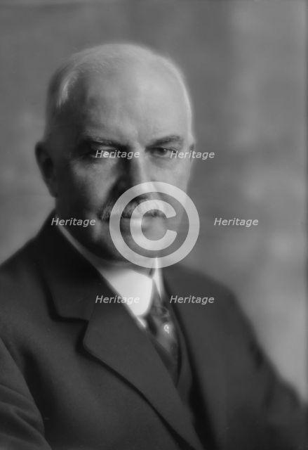 Schimmelfeng, C., Mr., portrait photograph, 1914 Dec. 3. Creator: Arnold Genthe.