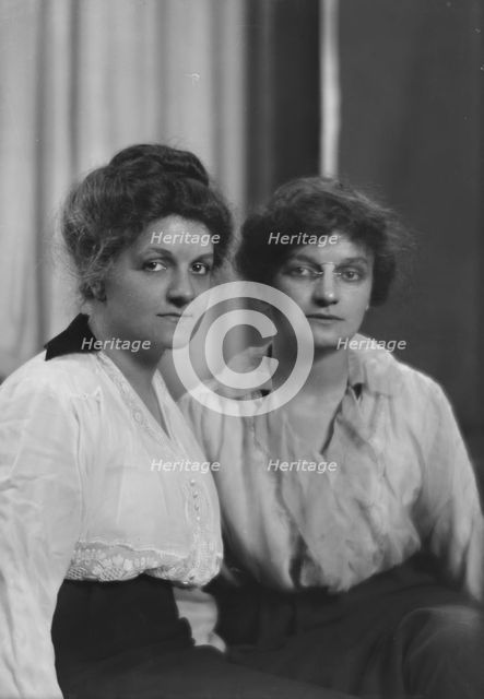 Schimmelfeng, Frances, and sister, portrait photograph, 1914 Dec. 3. Creator: Arnold Genthe.