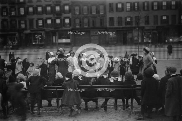 School children's Thanksgiving Games, 11/27/11, 1911. Creator: Bain News Service.