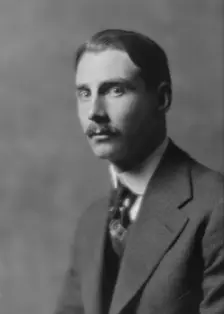 Schoomaker, H.S., Mr., portrait photograph, 1916 Feb. 28. Creator: Arnold Genthe
