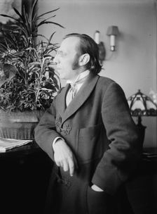 Schmuller, between c1915 and c1920. Creator: Bain News Service