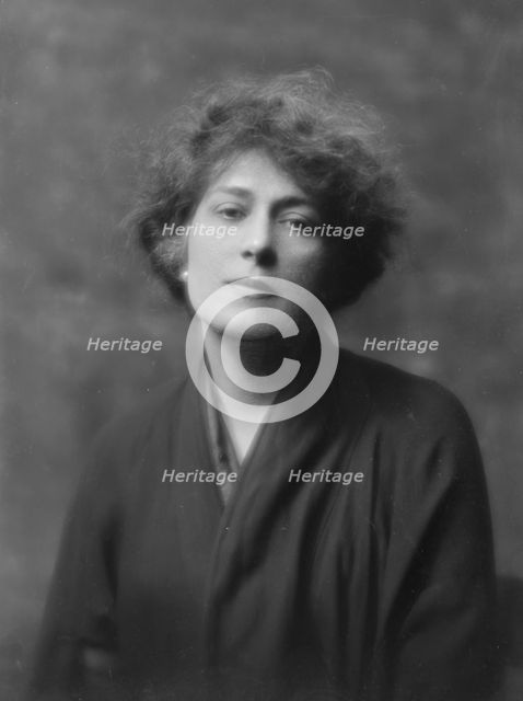 Schroder, E.A., Mrs., portrait photograph, 1916. Creator: Arnold Genthe.