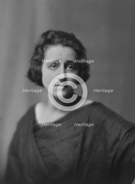 Schultz, Mrs., portrait photograph, 1916. Creator: Arnold Genthe.