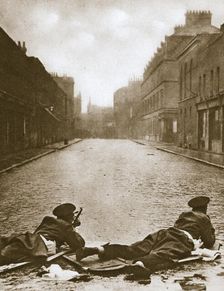 Scots Guards keeping guard on Sydney Street, London, 1911