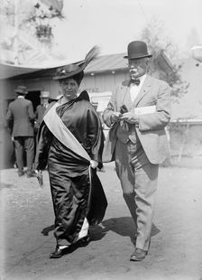 Scott, Mrs. Hugh L., Scott, Hugh L. Major General, U.S.A., Chief of Staff - Horse Show, 1915. Creator: Harris & Ewing
