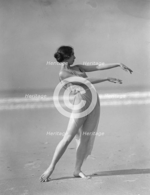 Severn, Margaret, Miss, 1920 May 21. Creator: Arnold Genthe.