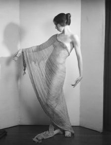 Severn, Margaret, Miss, 1923 Creator: Arnold Genthe