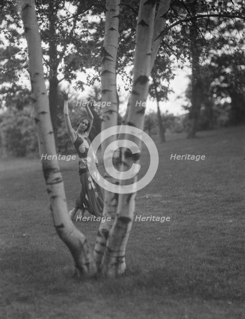 Severn, Margaret, Miss, 1923 July 16. Creator: Arnold Genthe.