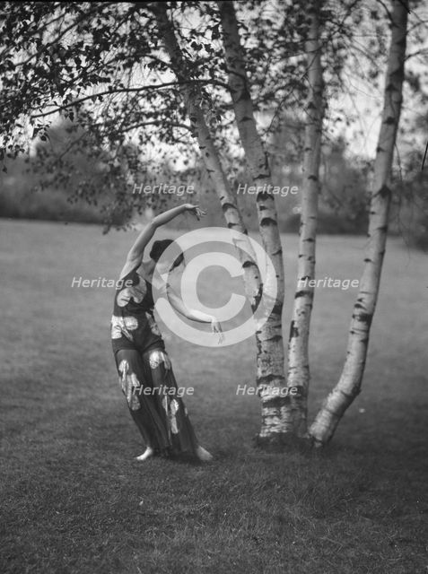 Severn, Margaret, Miss, 1923 July 16. Creator: Arnold Genthe.