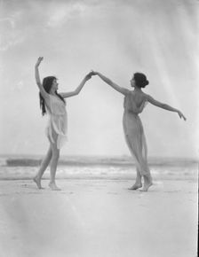 Severn, Margaret, Miss, and an unidentified dancer, 1923 Creator: Arnold Genthe