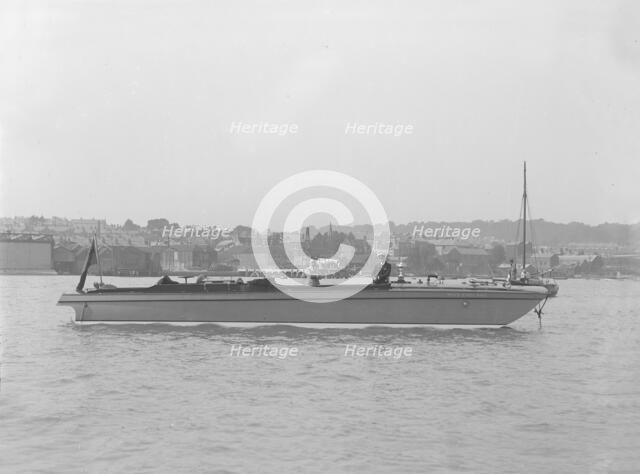 Sea sled 'Miss England' at anchor, 1922. Creator: Kirk & Sons of Cowes.