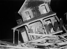 Seabright - Wrecked cottage, 1914. Creator: Bain News Service