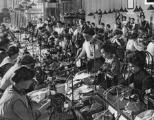 Seamstresses of the National Union of Women, Frankfurt am Main, World War I, 1915