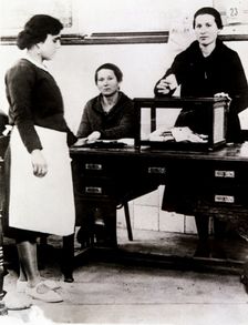 Second Republic, the first women's vote in municipal elections in Spain, room with the urn in a s…