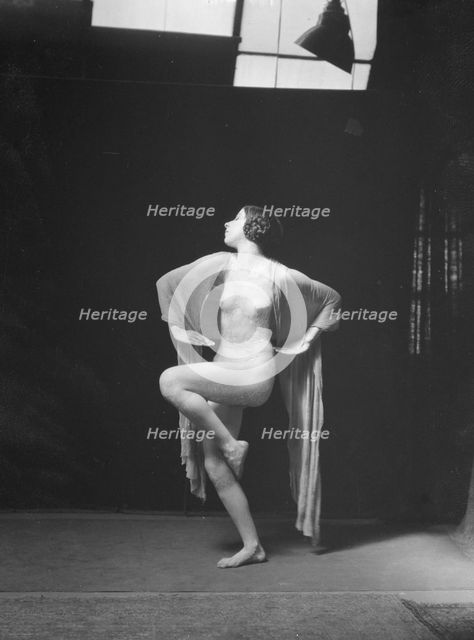 Seibel, Ernani, Miss, 1919 June 21. Creator: Arnold Genthe.