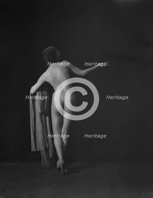 Seibel, Ernani, Miss, 1919 June 21. Creator: Arnold Genthe.