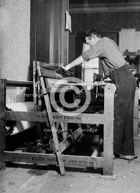 Self-Master Colony - Rug making, between c1910 and c1915. Creator: Bain News Service.