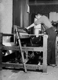 Self-Master Colony - Rug making, between c1910 and c1915. Creator: Bain News Service