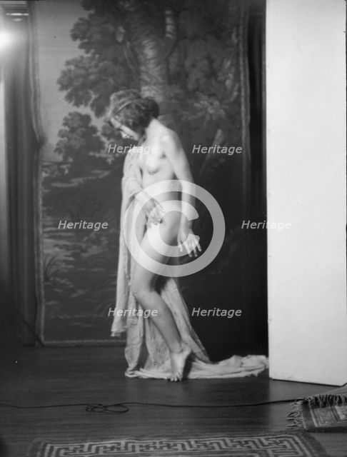 Seltzer, Alice, 1923 June 22. Creator: Arnold Genthe.