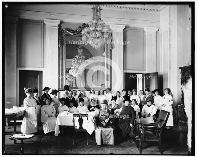 Senate Women, between 1910 and 1920. Creator: Harris & Ewing.