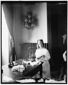 Senate Women, between 1910 and 1920. Creator: Harris & Ewing
