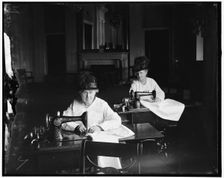 Senate Women, between 1910 and 1920. Creator: Harris & Ewing