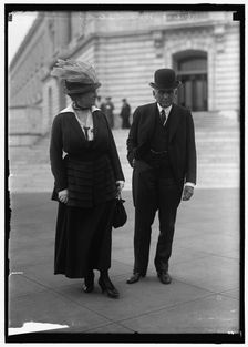Senator Frank Billings Kellogg, with Mrs. Kellogg, between 1914 and 1918. Creator: Harris & Ewing