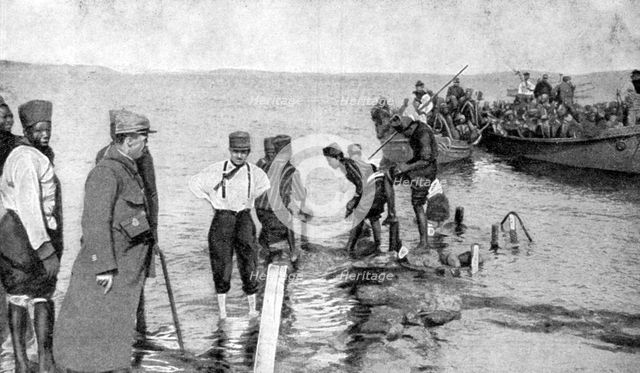 Senegalese soldiers embarking on the Egyptian coast, World War I, 1915. Artist: Unknown