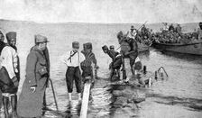 Senegalese soldiers embarking on the Egyptian coast, World War I, 1915