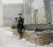 Sentry at the palace, and old cannons, Bukhara, between 1905 and 1915. Creator: Sergey Mikhaylovich Prokudin-Gorsky