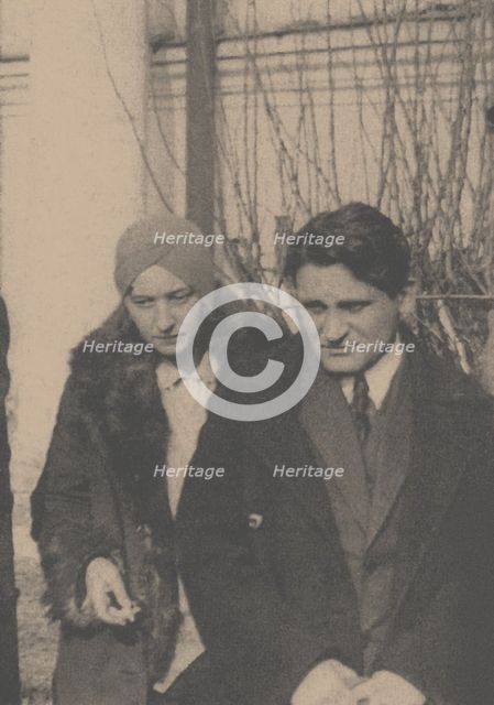 Serafima Suok-Narbut and Yury Olesha at the Funeral of Vladimir Mayakovsky, 1930. Artist: Ilf, Ilya Arnoldovich (1897-1937)