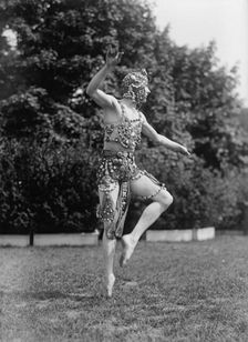 Serge, Dancer at Sylvan Theatre, 1917. Creator: Harris & Ewing