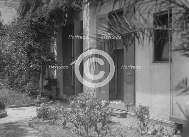 Service wing, New Orleans, between 1920 and 1926. Creator: Arnold Genthe.