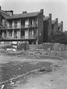 Service wings, New Orleans, between 1920 and 1926. Creator: Arnold Genthe
