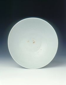 Shufu saucer dish with geese amid clouds, Yuan dynasty, China, 1279-1368