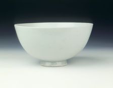 Shufu saucer dish with geese amid clouds, Yuan dynasty, China, 1279-1368
