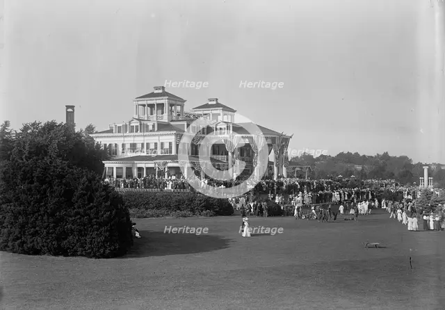 Shadow Lawn, Nj. - Summer White House, Notification Ceremonies, Crowd On Lawn, 1916. Creator: Harris & Ewing.