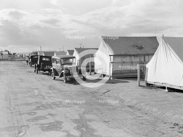 Shafter camp for migrant workers (FSA), California, 1938. Creator: Dorothea Lange.