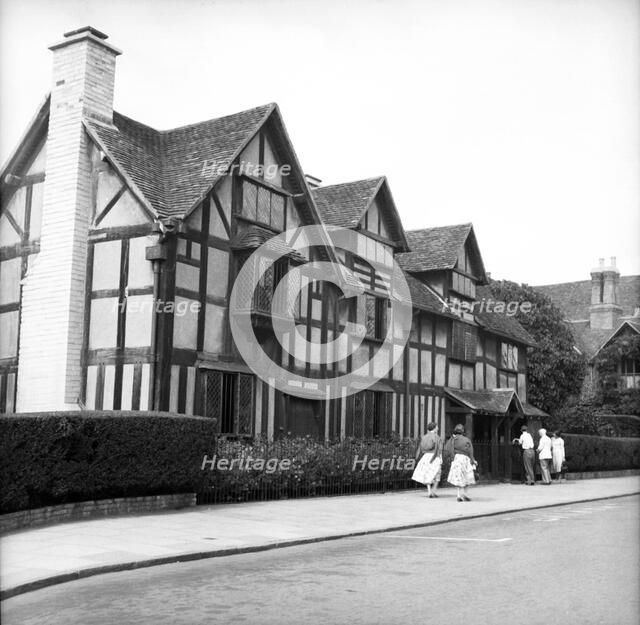 Shakespeare's birthplace, Stratford-upon-Avon, Warwickshire, c1955. Creator: Arthur Charles Kirby Ware.