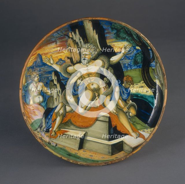 Shallow bowl on low foot with the death of Laocoön and his two sons, 1539. Creator:  Francesco Xanto Avelli.