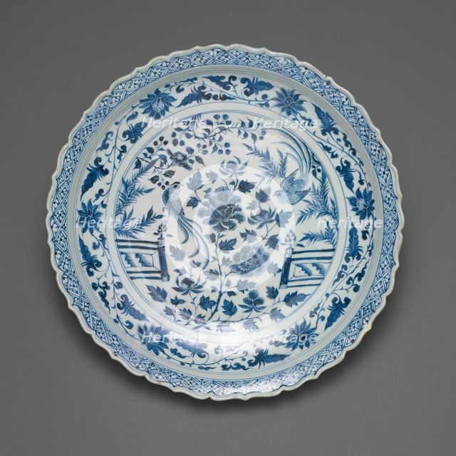 Shallow Dish with Long-Tailed Birds in a Garden of Stylized..., Yuan dynasty, early/mid-14th cent. Creator: Unknown.
