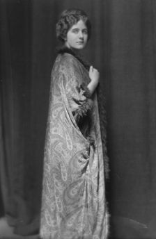 Sharpsten, Helen, Miss, portrait photograph, 1912 Apr. 24. Creator: Arnold Genthe