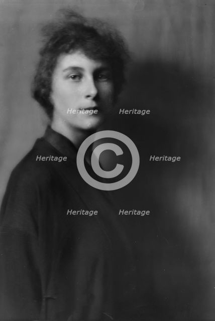 Shearson, Phyllis, Miss, portrait photograph, 1914 Sept. 22. Creator: Arnold Genthe.